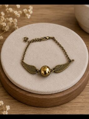 Harry Potter Golden Snitch Winged Bracelet – Gold Tone